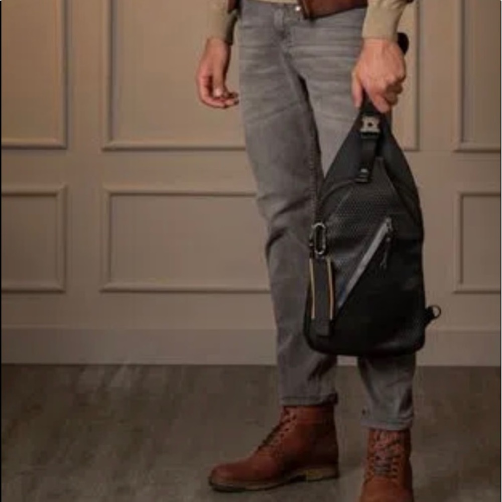 Leather waterproof canvas hands-free bag with a vertical design practical size